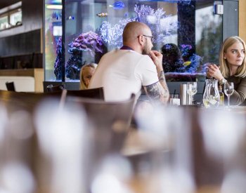 Spropitné v restauracích nedává přes 21 pct lidí, uvádí analýza