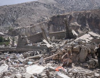 Zemětřesení v Maroku vede k frustraci, lidé stále čekají na pomoc