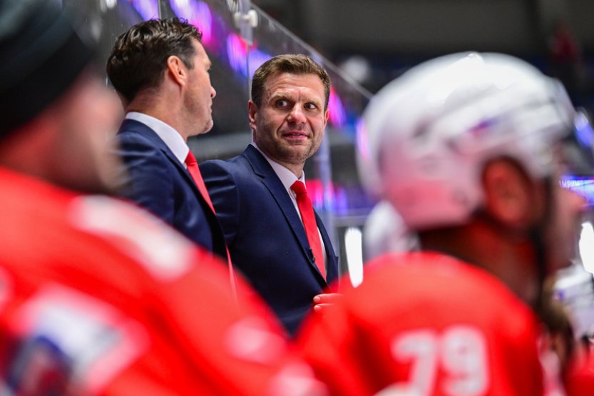 Favoritem extraligy jsou podle bookmakerů Pardubice, následují Sparta a Třinec