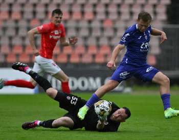 Fotbalisté Pardubic vyhráli v Brně 2:0, kanonýr Řezníček nedal dvě penalty