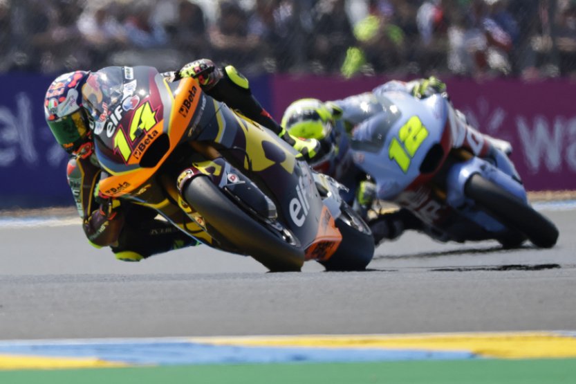 Salač dojel v Le Mans druhý a posunul se v hodnocení Moto2 na čtvrté místo