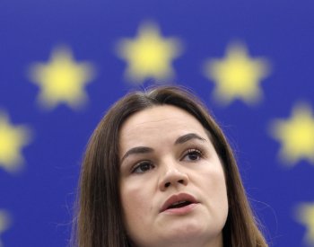 Bělorusku hrozí, že se stane kolonií Ruska, varovala Cichanouská v EP