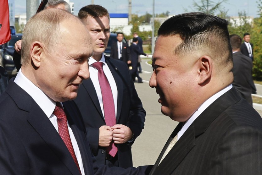 Putin přijal Kimovo pozvání k návštěvě Severní Koreje, uvedl Pchjongjang