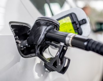 Pohonné hmoty dál zdražují, benzin je nad 40 Kč/l, nafta se blíží k 39 Kč/l