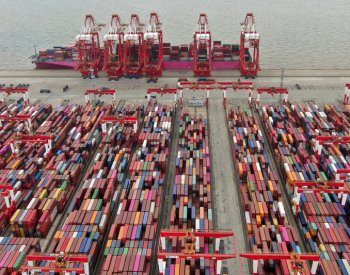 Rhodium: Západní firmy přesměrovávají investice z Číny do Indie i jiných zemí