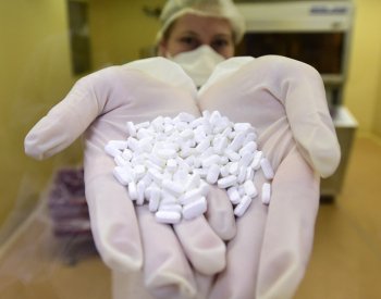 Výrobci dodají na podzim o stovky tisíc balení penicilinu meziročně víc