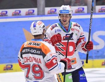 Byl to těžký zápas, Litvínov hrál výborně, řekl dvougólový střelec Radil