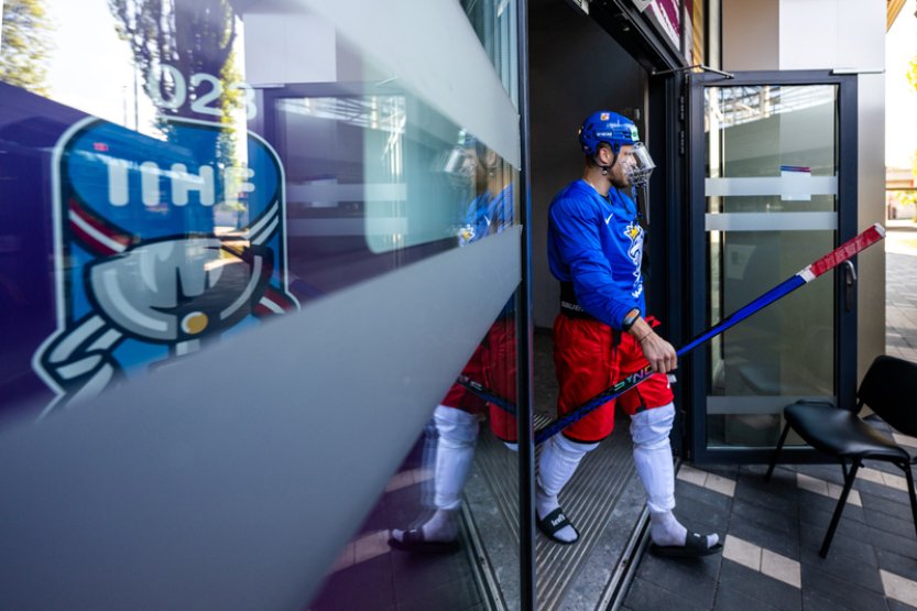 Dá se s tím hrát, řekl Smejkal, který má vedle vyražených zubu i zlomenou čelist