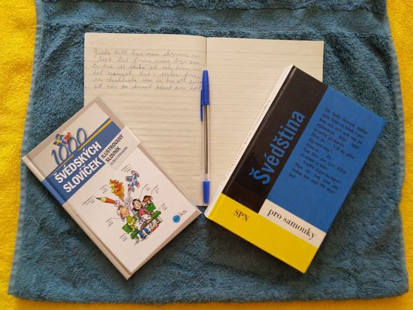 AP: Švédské školy se vracejí k tištěným knihám a psaní rukou