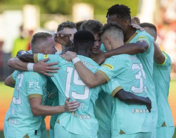 Slavia vyhrála díky Jurečkovi v Pardubicích a vede neúplnou tabulku