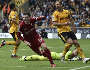 Liverpool otočil duel s Wolverhamptonem, Salah nahrál na tři góly