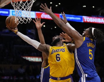 Basketbalisté Miami a Lakers postupili do finále konferencí NBA