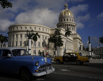 Na podzim a zimu roste zájem o dovolenou v exotice, plní se i lyžařské pobyty