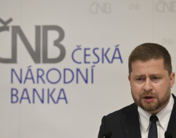 Michl odmítá brzké snížení úrokových sazeb, příští rok čeká nízkou inflaci