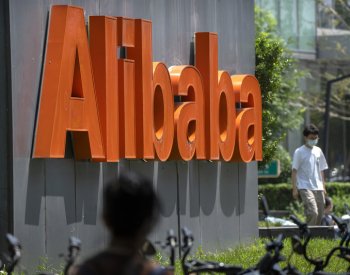 Alibaba investuje v Turecku dvě miliardy dolarů, Erdogan chce v zemi závod Tesly
