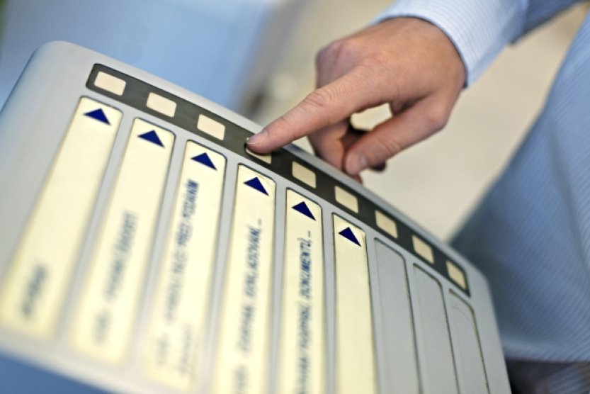 Čistý zisk bank v 1. pololetí stoupl o 1,1 miliardy na 55,7 miliardy Kč