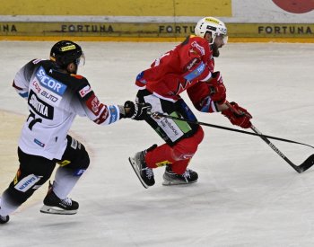 Hokejisty Sparty a Pardubic čeká první vzájemný souboj v sezoně