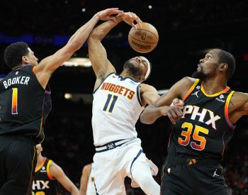 Denver postoupil přes Phoenix do semifinále NBA