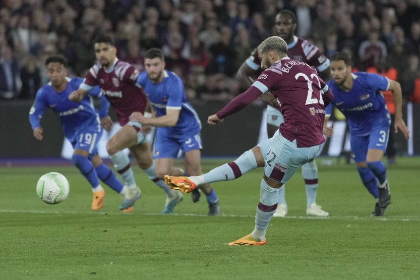 West Ham začal semifinále EKL výhrou nad Alkmaarem, Fiorentina podlehla Basileji