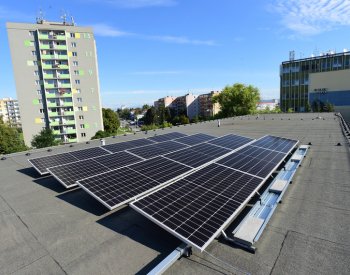 Fotovoltaiky postupně zlevňují, příčinou pokles cen komponentů i širší nabídka