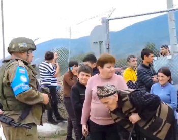 Ruští vojáci poskytli ochranu asi 5000 civilistům v Karabachu, uvedla Moskva