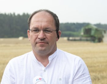 Národní dotace v zemědělství by měly klesnout minimálně, řekl Výborný