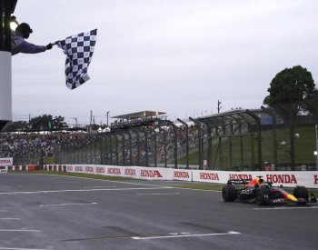 Red Bull může v Japonsku získat Pohár konstruktérů, Verstappen další výhru