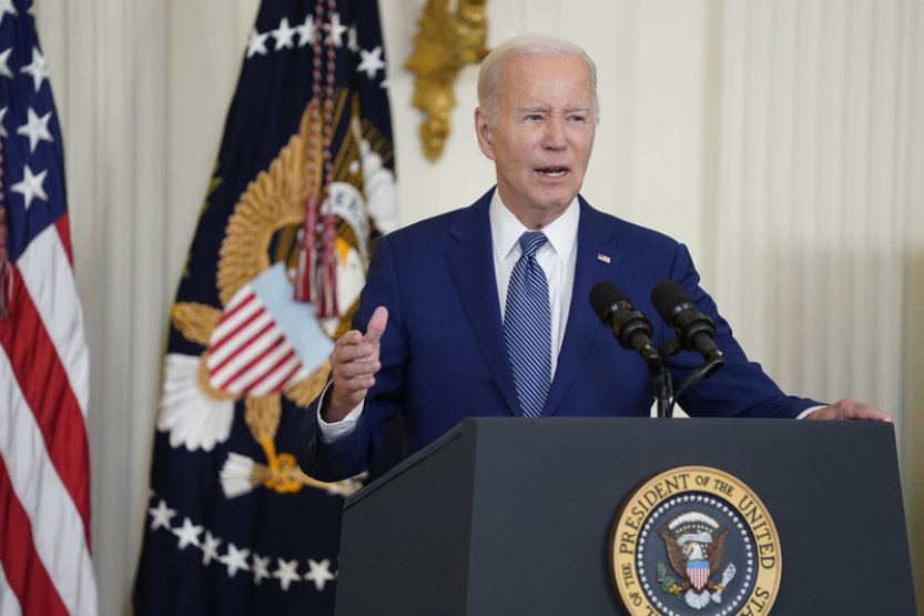 Biden podle Bílého domu představí nový balík vojenské pomoci Ukrajině
