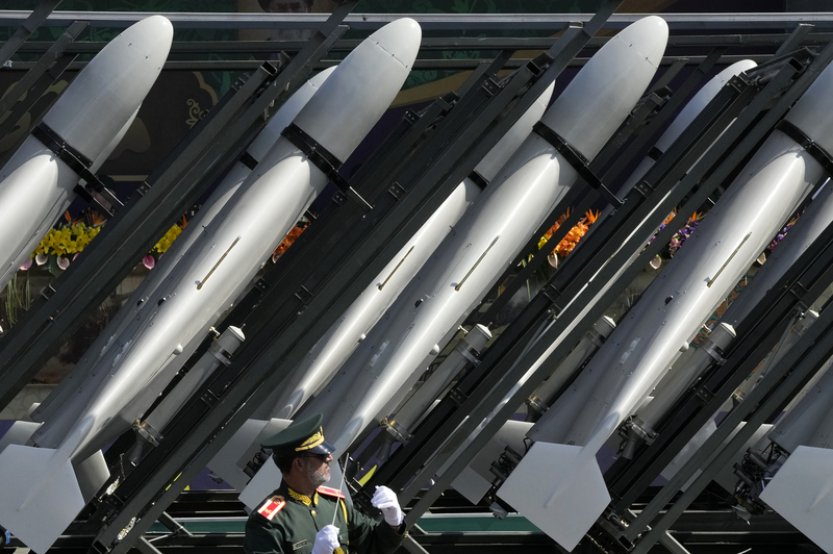 Írán předvedl dron, který má podle něj nejdelší dolet na světě