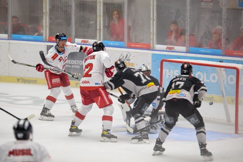 Karlovy Vary ztratily první body v sezoně, prohrály v Olomouc 3:4