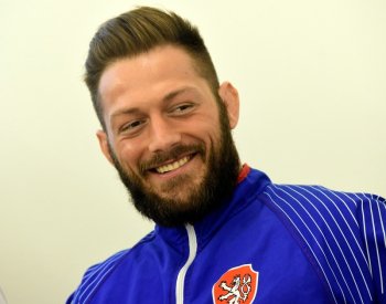 Zápasník Omarov postoupil na MS do duelu o bronz, ve hře je i postup na OH