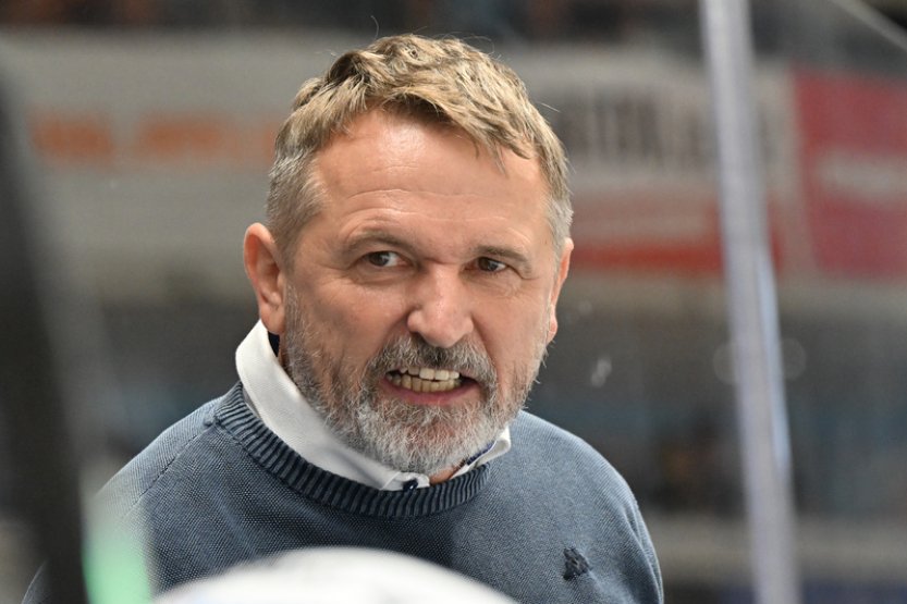 Hokejisté Brna jsou bez bodů a bez trenéra, Martinec rezignoval