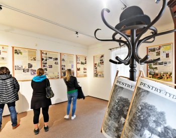 Výstava k výročí v Čapkově památníku představuje nové originální dokumenty