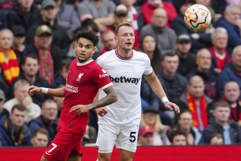 Coufalova gólová asistence neodvrátila porážku West Hamu v Liverpoolu