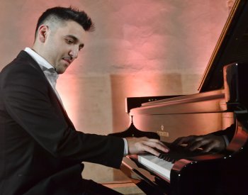 Klavírista Kačo poděkuje koncertem na Hradě všem, kteří mu pomohli v kariéře