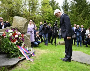 Rada Evropy kritizuje ČR za diskriminaci Romů, ale chválí za památník v Letech