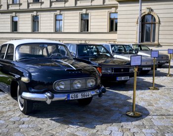 Tatra 603 před 60 lety vozila ministry, teď stojí tři miliony korun