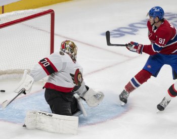 Česká souhra Ottawě na výhru v přípravě NHL nestačila, Dostál měl 45 zákroků