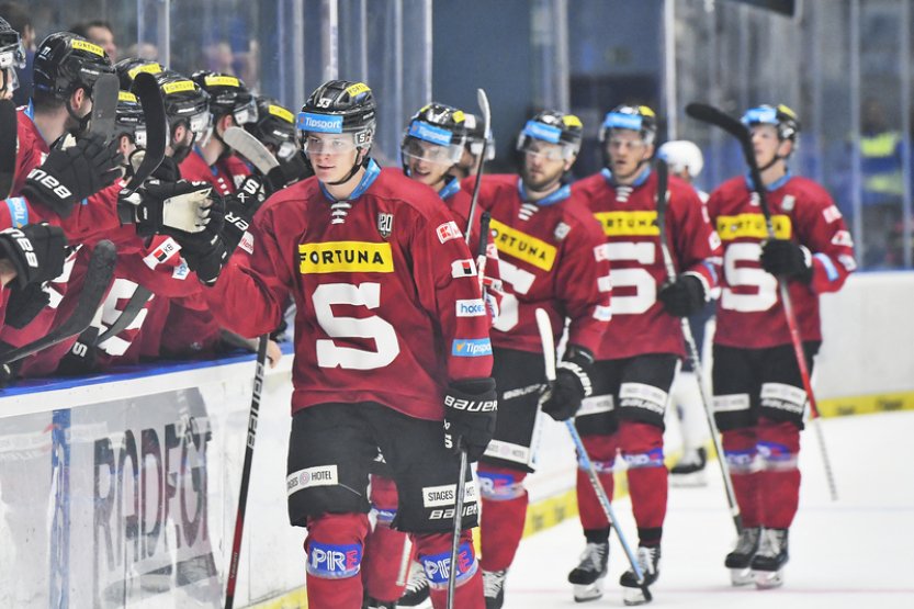 Hokejisté Sparty budou hájit neporazitelnost, v Třinci se hraje repríza finále