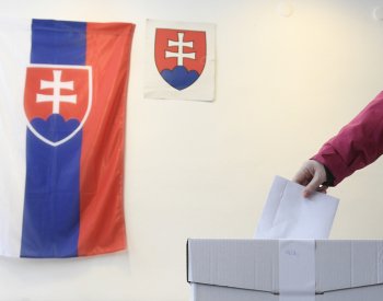 Slovensko zvolí nový parlament, volby jasného favorita nemají