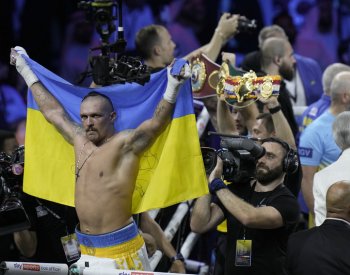 Fury s Usykem se mají utkat ve sjednocovacím boxerském souboji v Rijádu