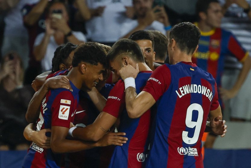 Barcelona díky vlastnímu gólu Ramose porazila Sevillu 1:0