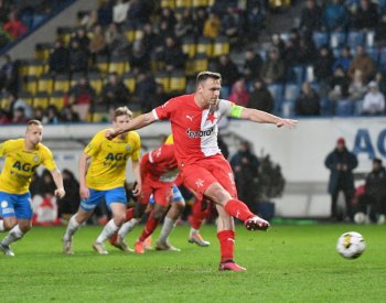 Slávisté musejí vyhrát v Teplicích, aby udrželi krok se Spartou