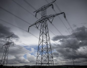 Elektřina v příštím roce odběratelům možná zdraží, do 10 procent, řekl Síkela