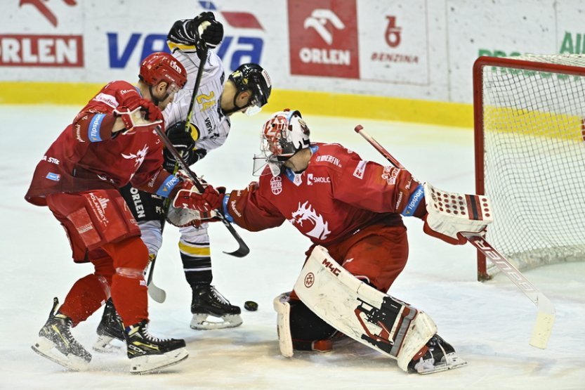 Hokejisté Litvínova porazili Třinec, vyhráli pošesté v řadě a jsou druzí