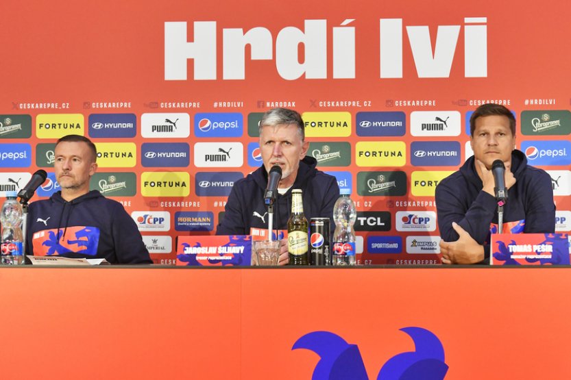V nominaci českých fotbalistů na kvalifikaci ME je i Vitík, chybí Schick