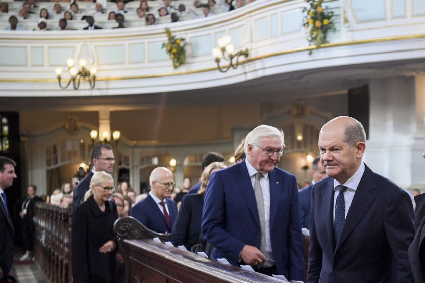 Německo slaví 33 let od znovusjednocení, podle prezidenta práce neskončila