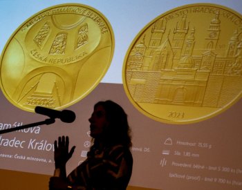 Hradec Králové má zlatou pamětní minci České národní banky