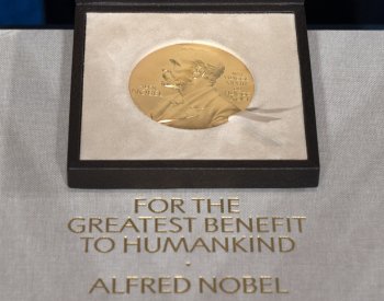 Svět se dozví, kdo získá Nobelovu cenu za chemii