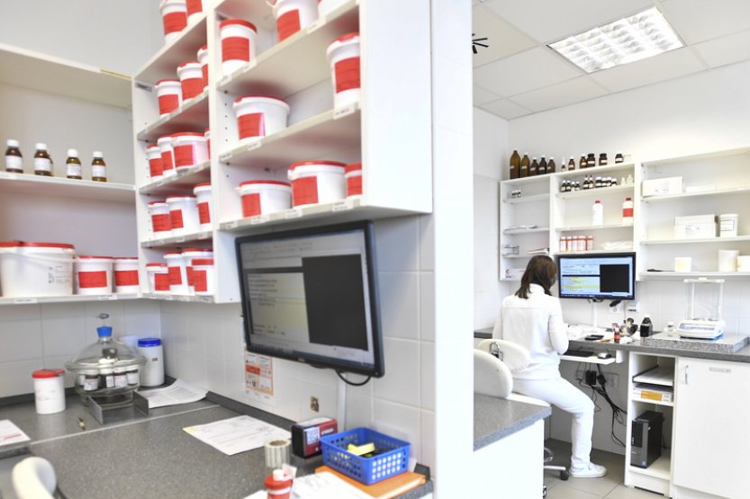 Podle informací výrobce nebude sirup Nurofen pro děti do března 2023